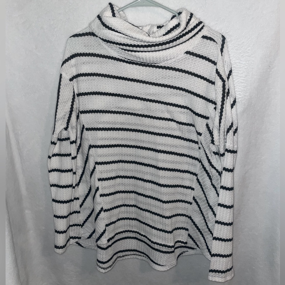 MISS ME BLACK AND WHITE SWEATER TURTLENECK